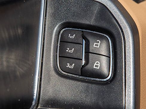 Used 2024 Ford F350 Lariat w/ Lariat Ultimate Package AWD/4WD image 22