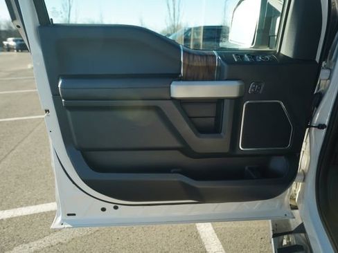 Used 2018 Ford F150 Lariat image 14