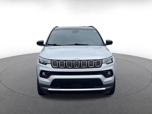Used 2025 Jeep Compass Limited AWD/4WD image 4