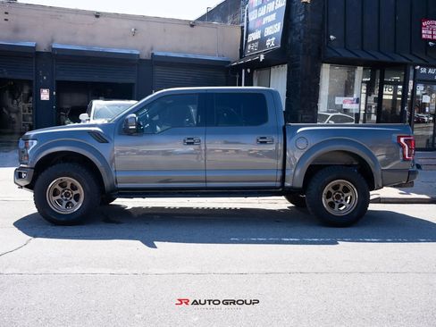 Used 2017 Ford F150 Raptor w/ Equipment Group 802A Luxury AWD/4WD image 2
