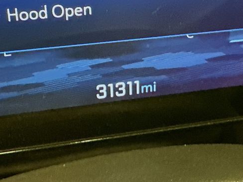 Used 2025 Chevrolet Equinox LT w/ Convenience Package II image 19