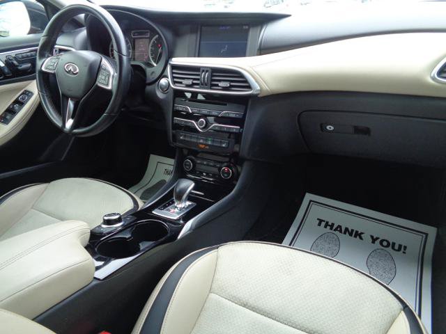 Used 2019 INFINITI QX30 FWD image 13