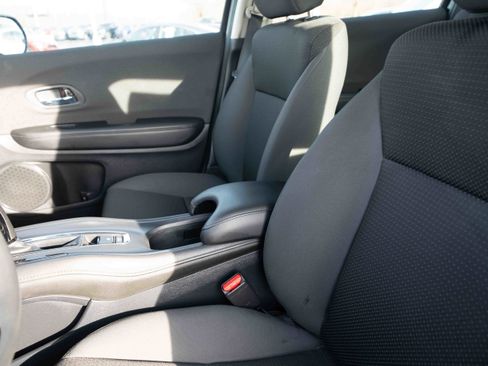 Used 2022 Honda HR-V LX image 10