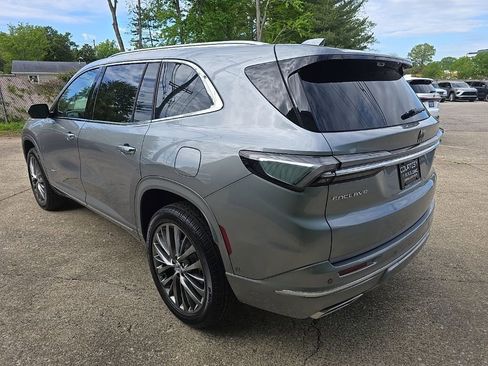 New 2026 Buick Enclave Avenir FWD image 5