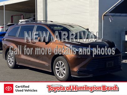 Certified 2021 Toyota Sienna LE