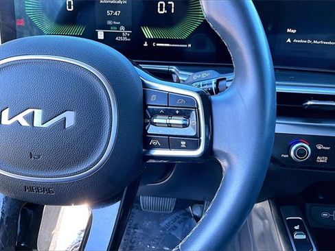 Used 2025 Kia Sorento S image 12