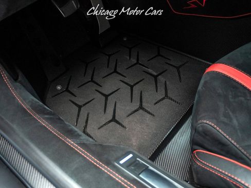 Used 2017 Lamborghini Aventador LP 750-4 Superveloce image 31