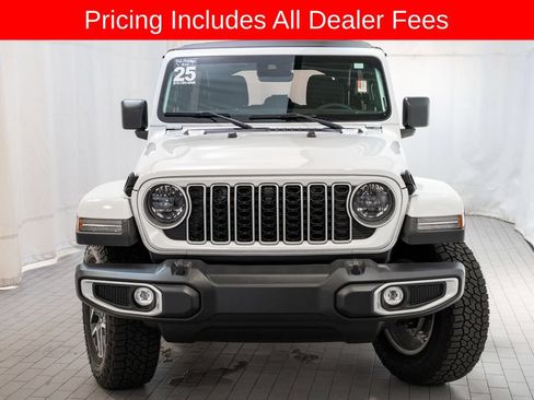 Used 2025 Jeep Wrangler Unlimited Sahara AWD/4WD image 2