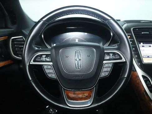 Used 2019 Lincoln Nautilus Reserve w/ Cargo Utility Package FWD image 23