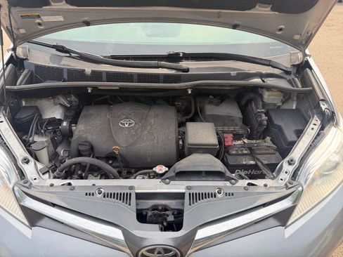 Used 2018 Toyota Sienna XLE w/ XLE Navigation Package AWD/4WD image 21