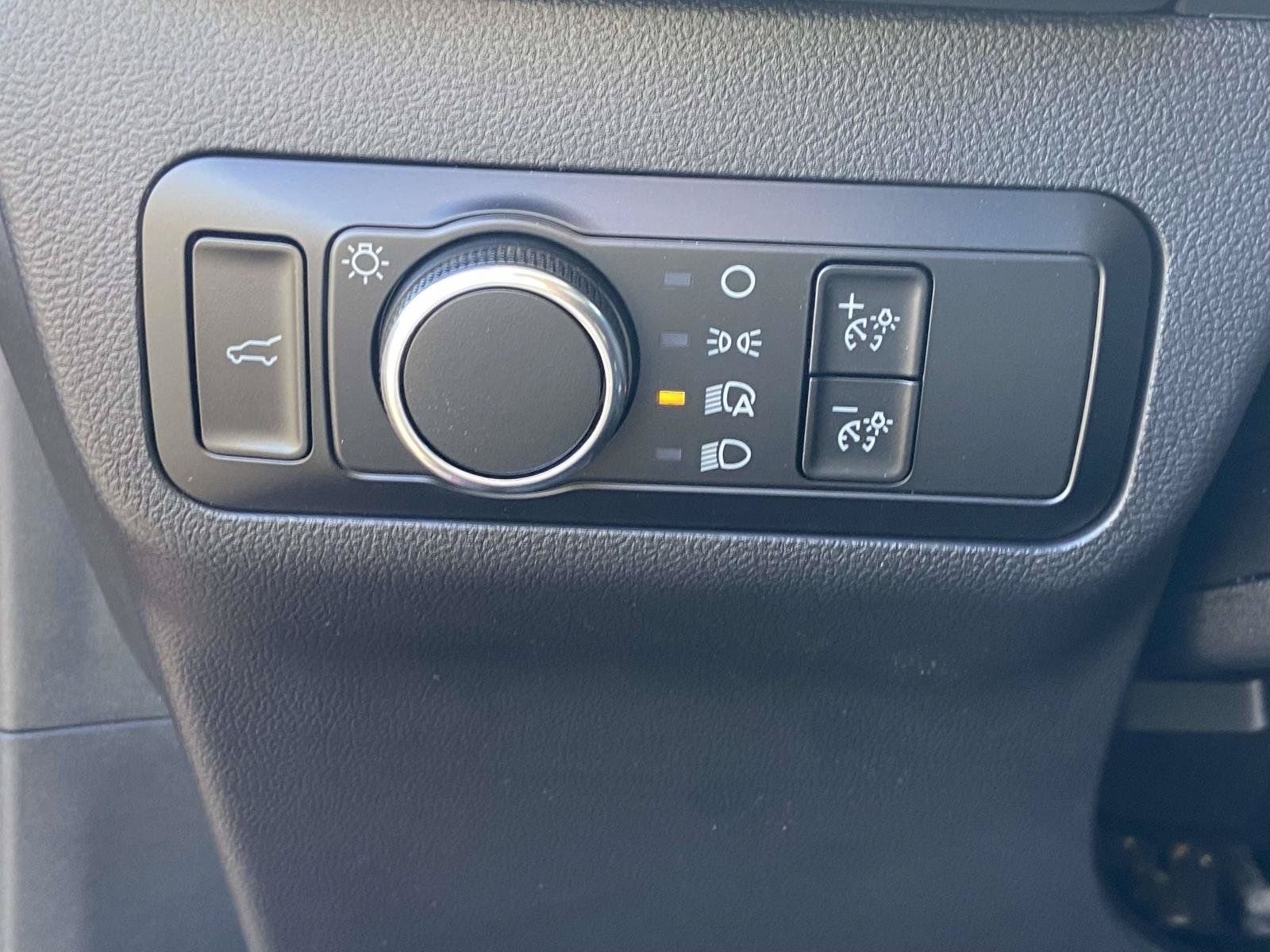 Used 2025 Ford Escape Active w/ Tech Pack #1 FWD image 20