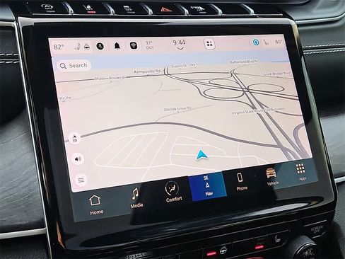 Used 2022 Jeep Grand Cherokee Limited image 17