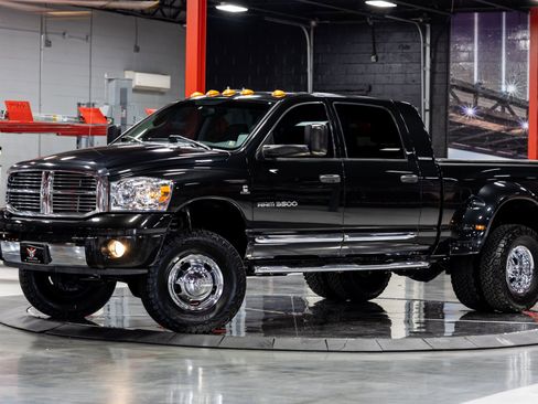 Used 2006 Dodge Ram 3500 Truck Laramie w/ Protection Group AWD/4WD image 5