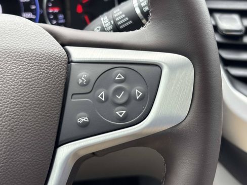 Used 2023 GMC Acadia SLT w/ Technology Package FWD image 19
