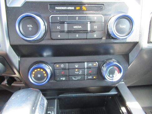 Used 2019 Ford F150 XLT w/ Equipment Group 302A Luxury AWD/4WD image 30