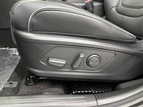 New 2025 Hyundai Tucson Limited image 10