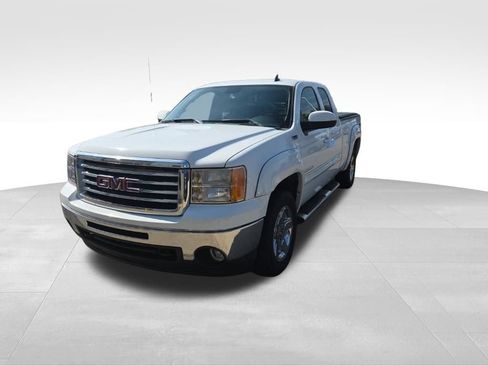 Used 2010 GMC Sierra 1500 SLE w/ All-Terrain Package AWD/4WD image 8