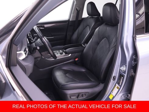 Used 2022 Toyota Highlander Platinum AWD/4WD image 4