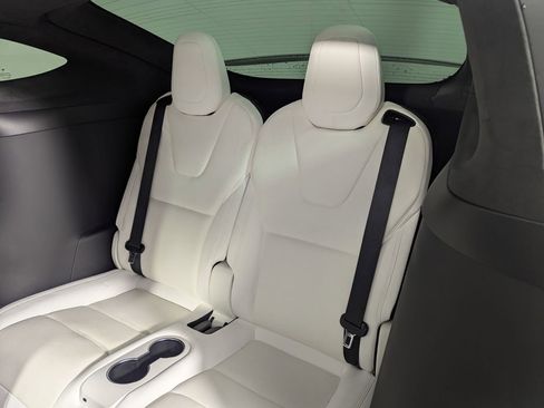 Used 2022 Tesla Model X Plaid image 13