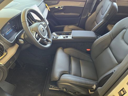 New 2026 Volvo XC90 B6 Ultra image 15