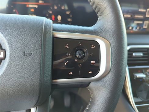 Certified 2025 Nissan Armada SV image 35