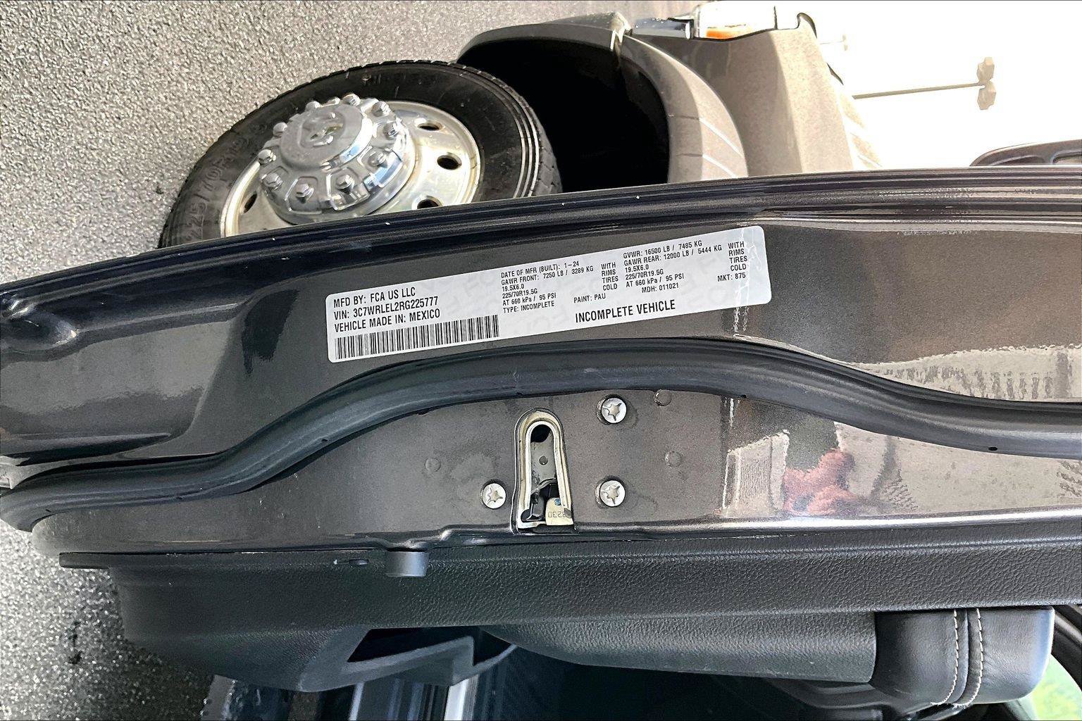 Used 2024 RAM 4500 4x4 Crew Cab DRW image 35
