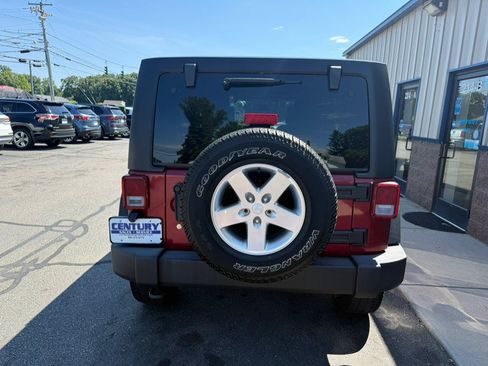 Used 2013 Jeep Wrangler Unlimited Sport AWD/4WD image 7