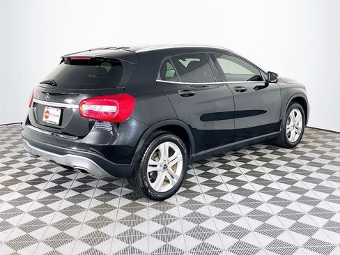 Used 2018 Mercedes-Benz GLA 250 4MATIC image 9