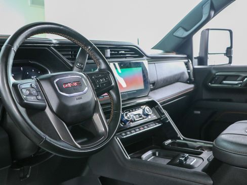 Used 2024 GMC Sierra 2500 AT4 w/ Technology Package AWD/4WD image 27