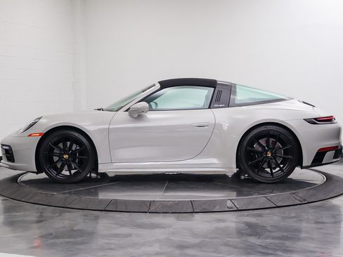 Used 2022 Porsche 911 Targa 4S AWD/4WD image 3