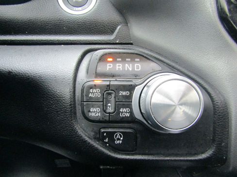 Used 2025 RAM 1500 Laramie w/ Sport Appearance Package image 11