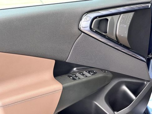 New 2025 BMW X3 xDrive30i w/ Convenience Package image 11