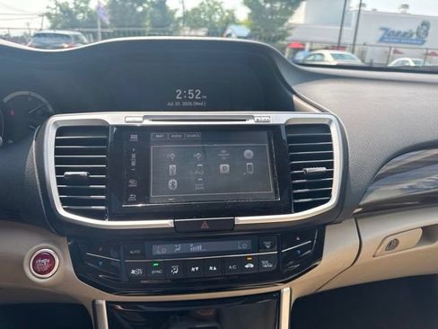 Used 2016 Honda Accord EX-L image 16