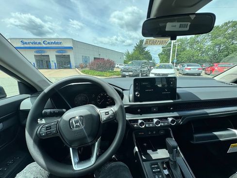 New 2026 Honda CR-V EX image 10