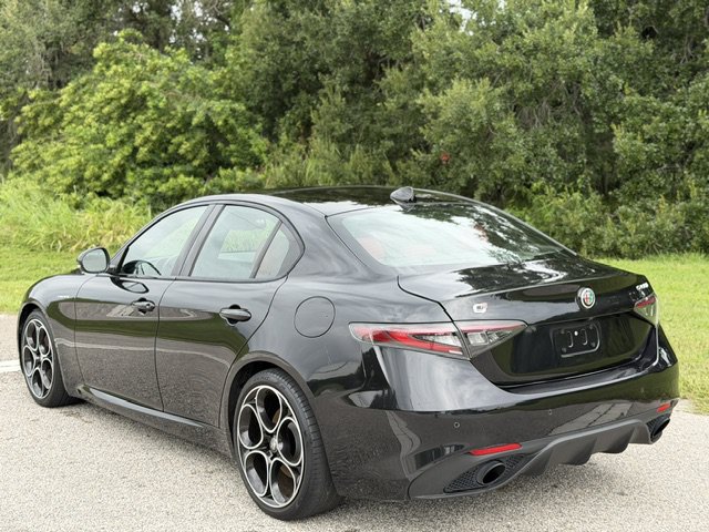 Used 2024 Alfa Romeo Giulia Veloce RWD image 3