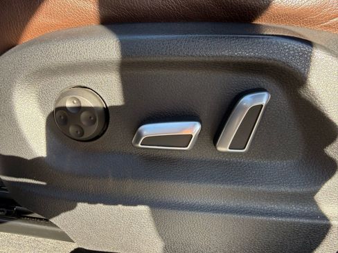 Used 2017 Audi Q5 2.0T Premium Plus w/ Technology Package image 17