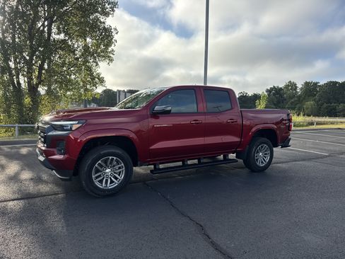 New 2026 Chevrolet Colorado LT w/ LT Convenience Package AWD/4WD image 1