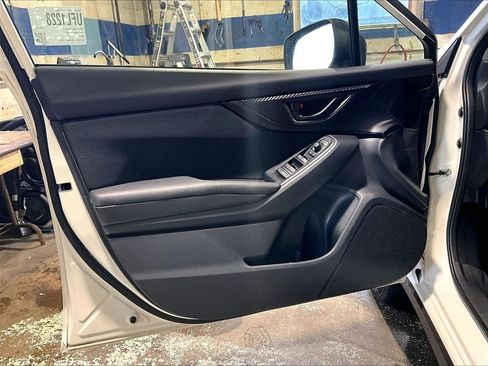 Used 2023 Subaru Crosstrek 2.0i image 18