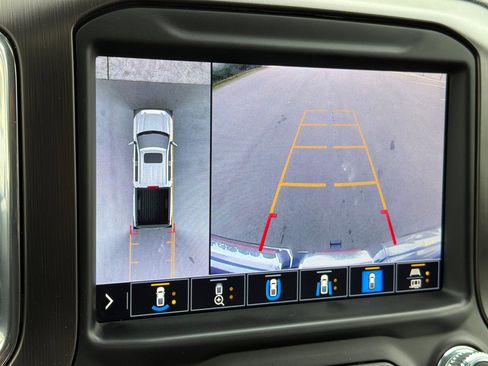 Used 2021 GMC Sierra 1500 AT4 w/ AT4 Value Package image 18