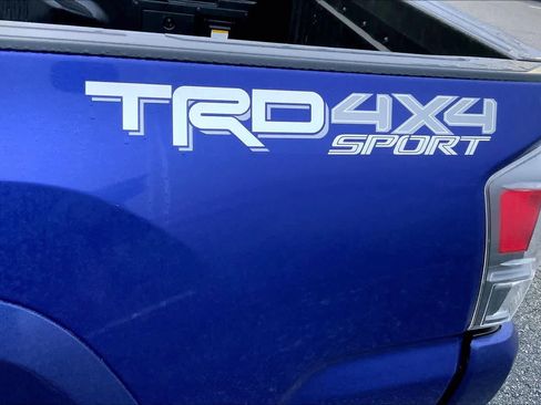 Used 2022 Toyota Tacoma TRD Sport w/ TRD Premium Sport Package image 30
