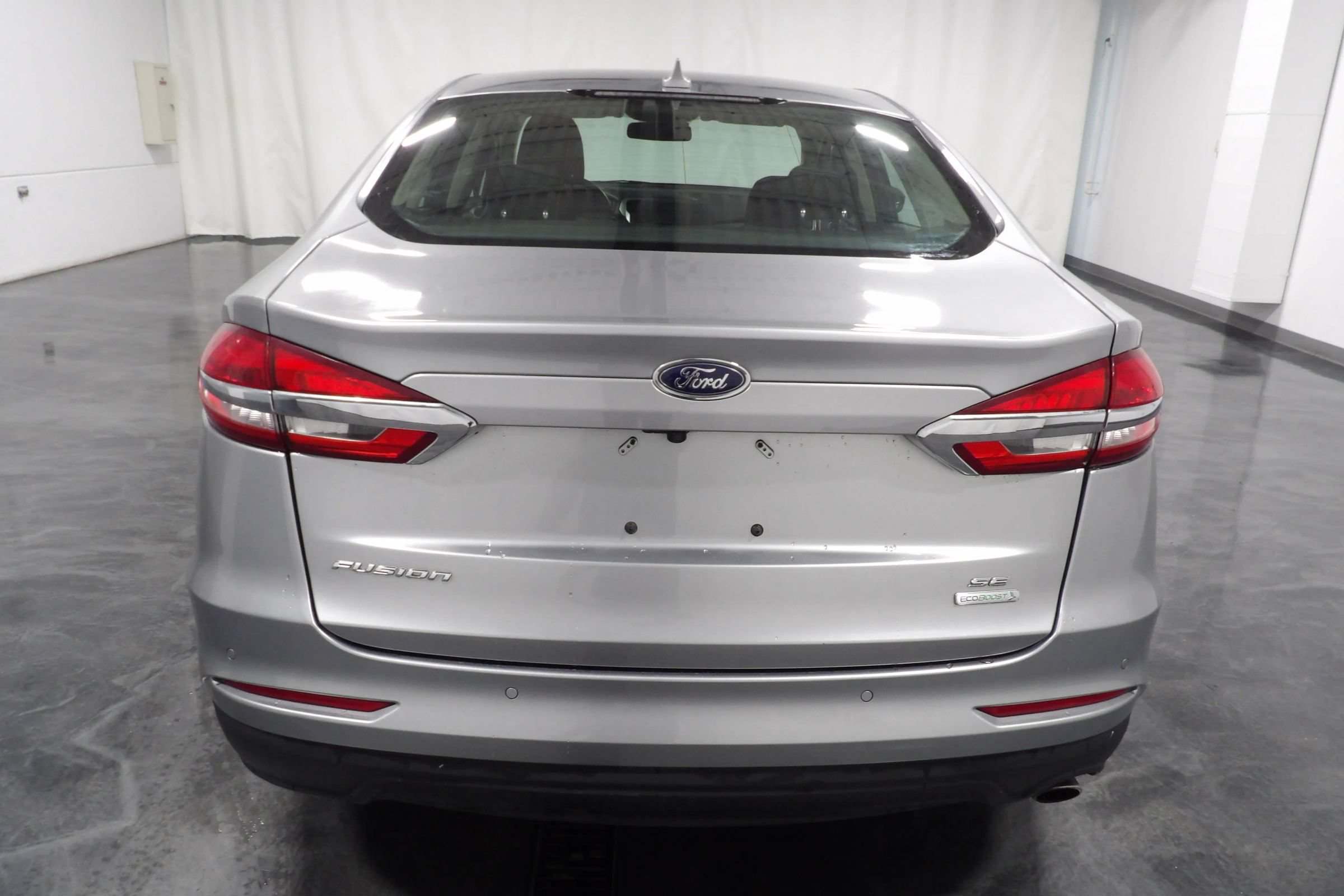 Used 2020 Ford Fusion SE FWD image 5