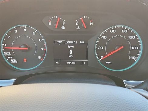 Used 2023 Chevrolet Traverse LT image 12