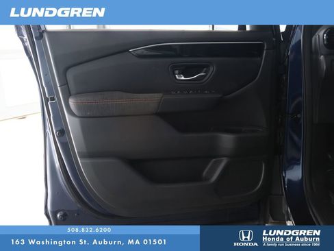 Used 2023 Honda Pilot Sport image 9