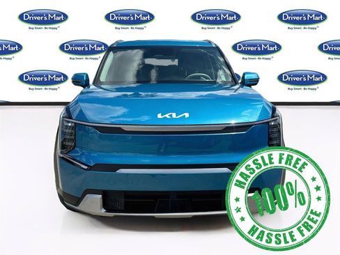Used 2024 Kia EV9 Wind AWD/4WD image 2