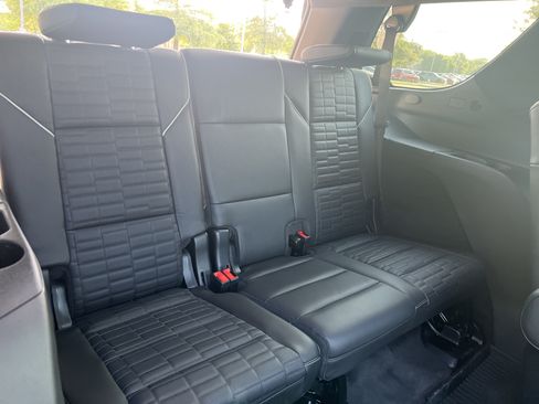 Used 2026 Cadillac Escalade Platinum Sport w/ LPO, ONYX Package AWD/4WD image 31