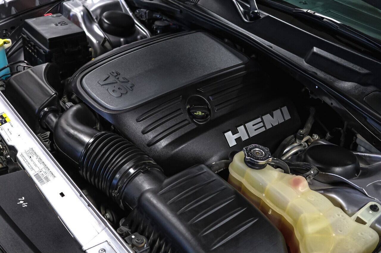 Used 2013 Dodge Challenger R/T Plus RWD image 27