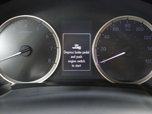 Used 2016 Lexus IS 200t image 22