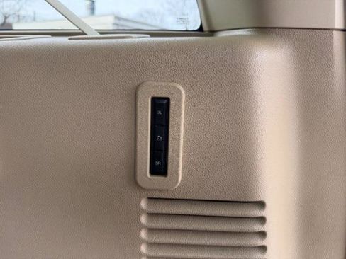 Used 2017 Lincoln Navigator L Reserve image 38