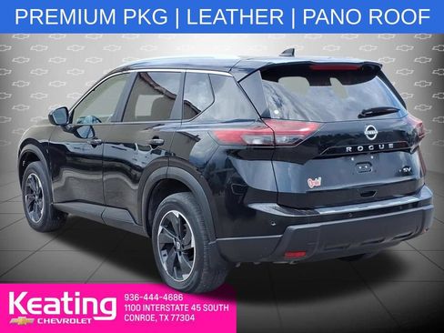 Used 2024 Nissan Rogue SV w/ SV Premium Package FWD image 2