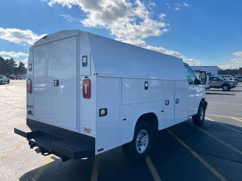 New 2025 Chevrolet Express 3500 w/ Power Convenience Package image 6